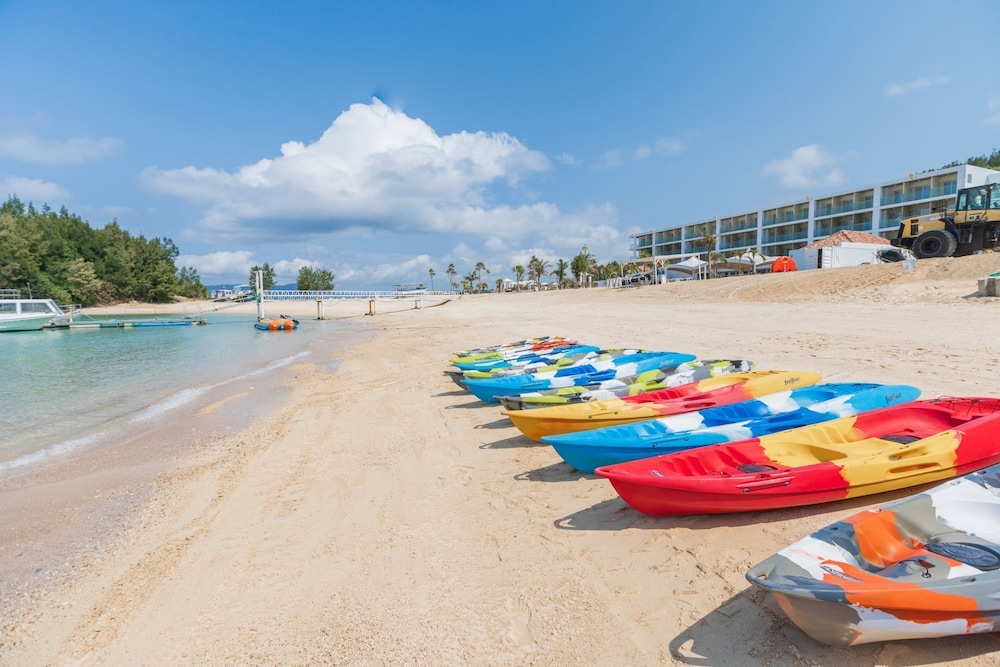 KARIYUSHI LCH.RESORT ON THE BEACH 那覇