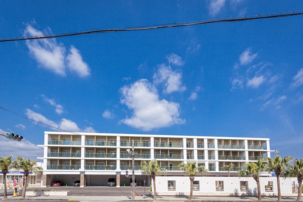 KARIYUSHI LCH.RESORT ON THE BEACH 那覇