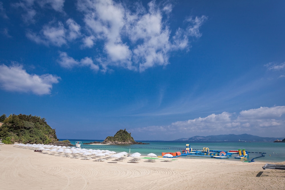 KARIYUSHI LCH.RESORT ON THE BEACH 那覇