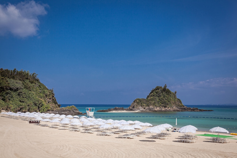 KARIYUSHI LCH.RESORT ON THE BEACH 那覇