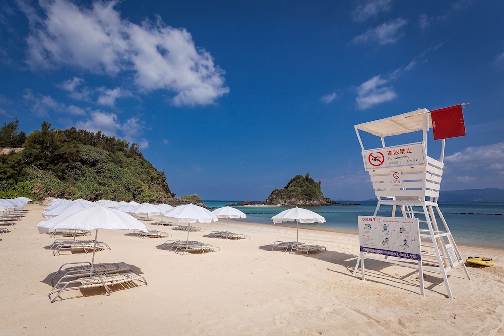 KARIYUSHI LCH.RESORT ON THE BEACH 那覇