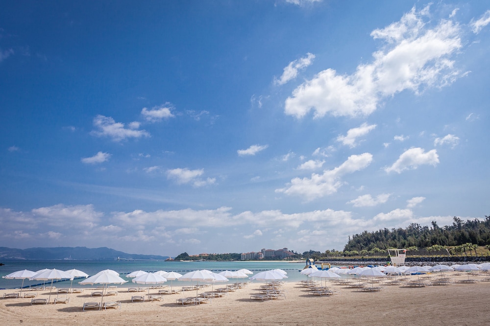 KARIYUSHI LCH.RESORT ON THE BEACH 那覇