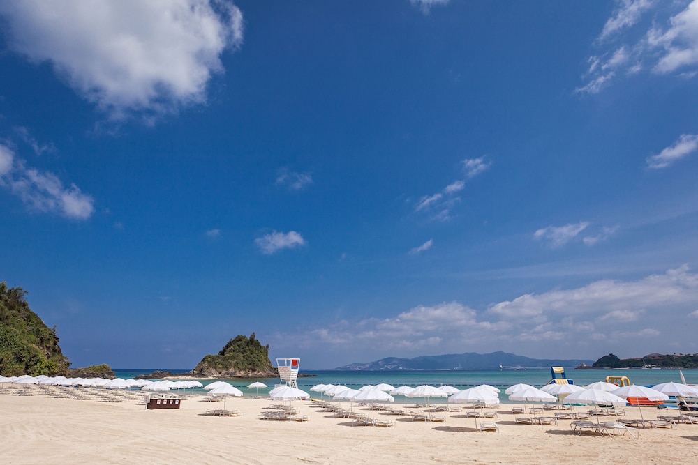 KARIYUSHI LCH.RESORT ON THE BEACH 那覇