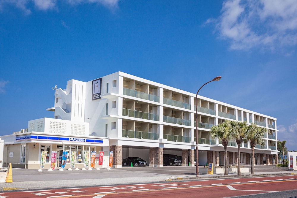 KARIYUSHI LCH.RESORT ON THE BEACH 那覇