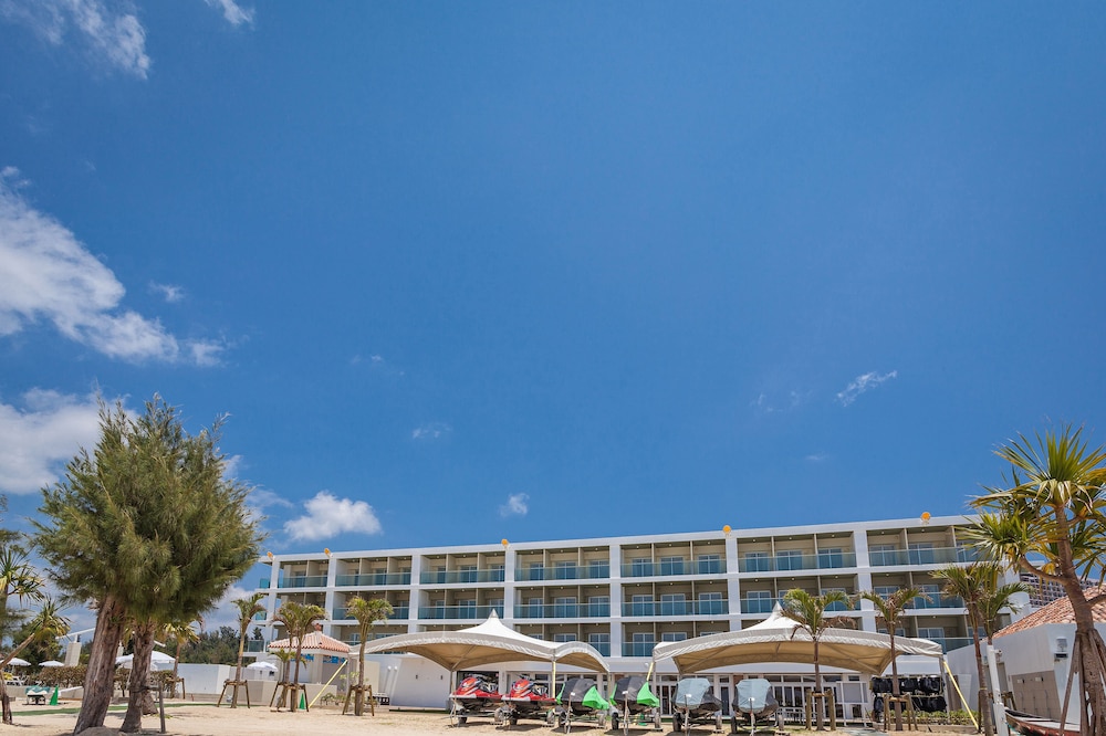 KARIYUSHI LCH.RESORT ON THE BEACH 那覇