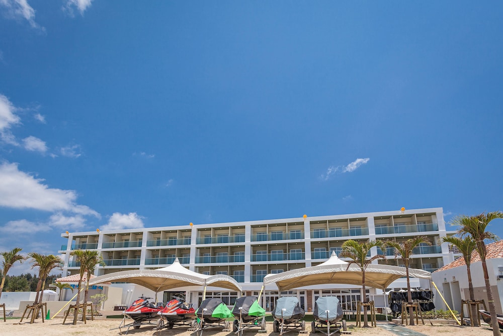 KARIYUSHI LCH.RESORT ON THE BEACH 那覇