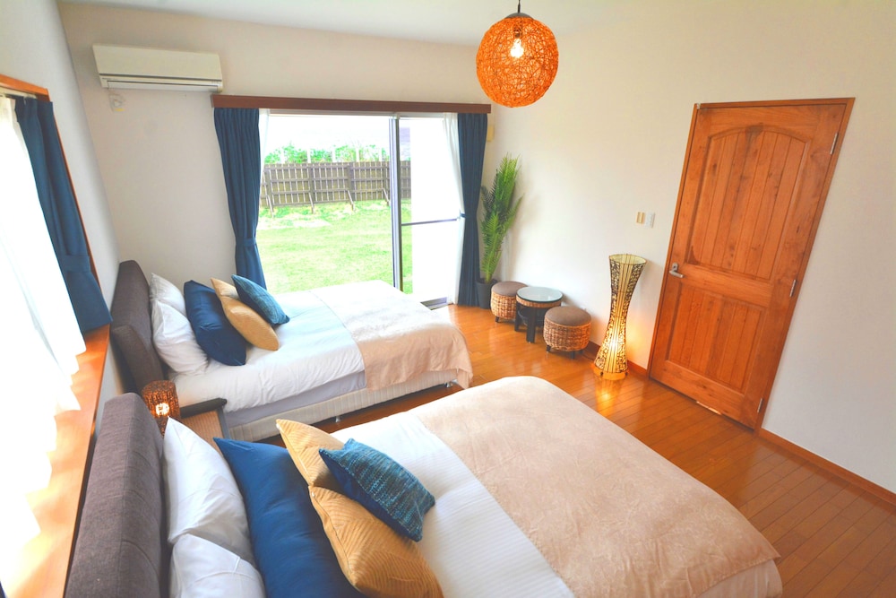 BEACH SIDE HOUSE 恩納 那覇