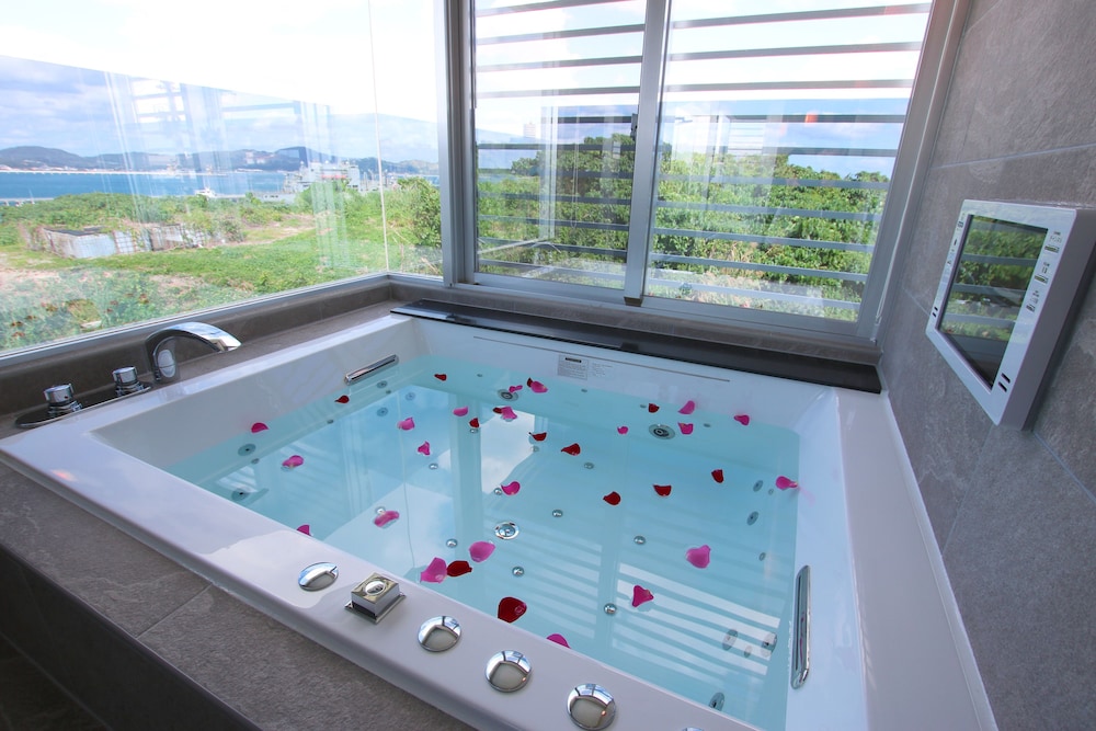 VIP SEASIDE KONBU 那覇