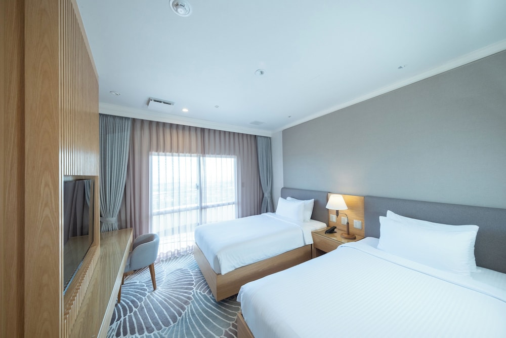 ANAクラウンプラザリゾート沖縄うるまヒルズ バイ IHG 那覇