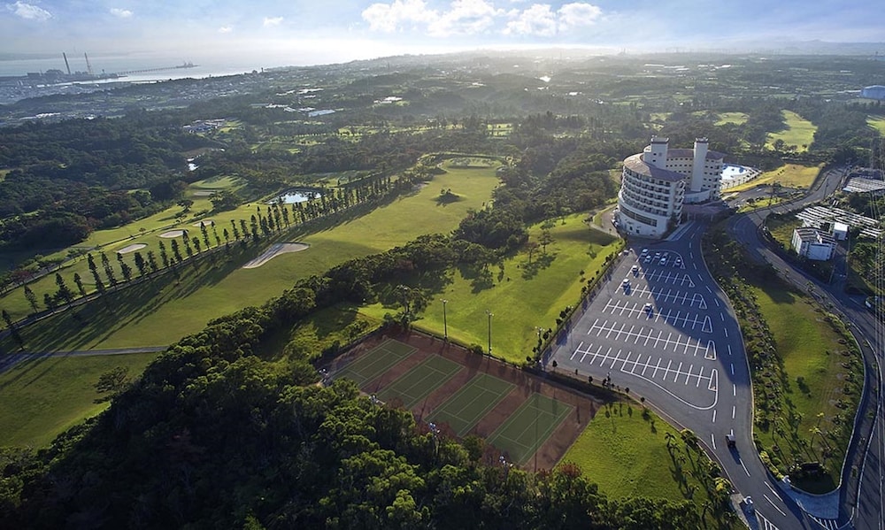 ANAクラウンプラザリゾート沖縄うるまヒルズ バイ IHG 那覇