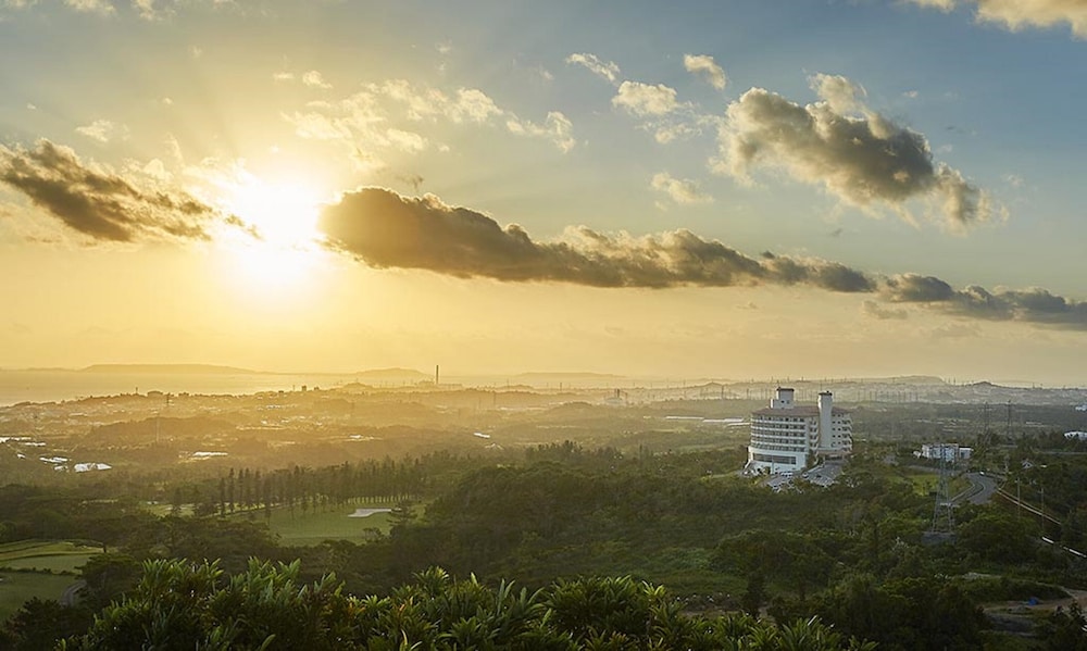 ANAクラウンプラザリゾート沖縄うるまヒルズ BY IHG 那覇