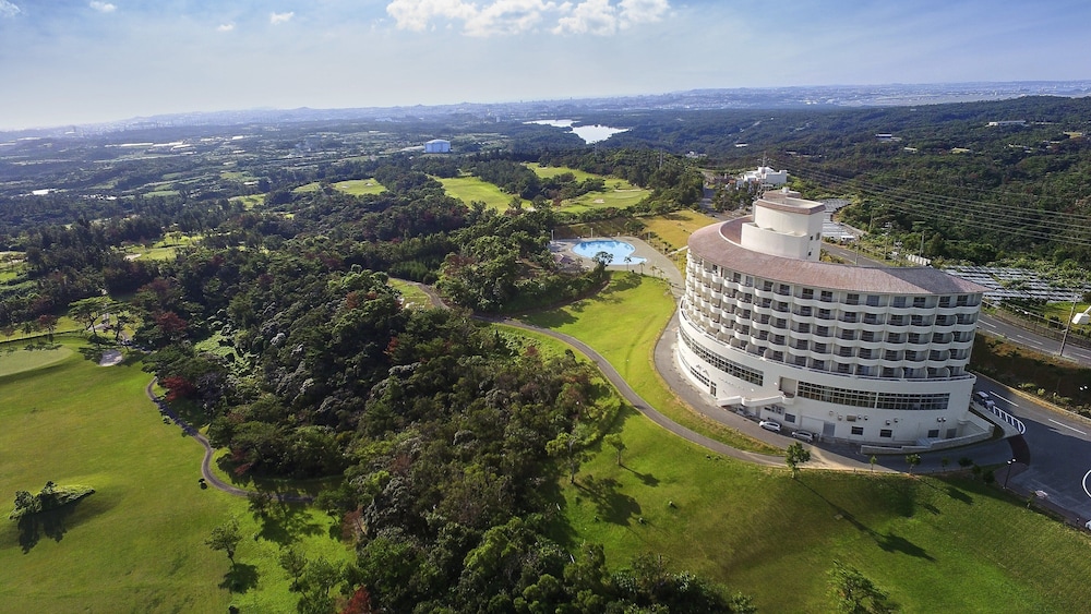 ANAクラウンプラザリゾート沖縄うるまヒルズ BY IHG 那覇