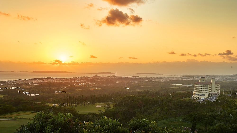 ANAクラウンプラザリゾート沖縄うるまヒルズ BY IHG 那覇