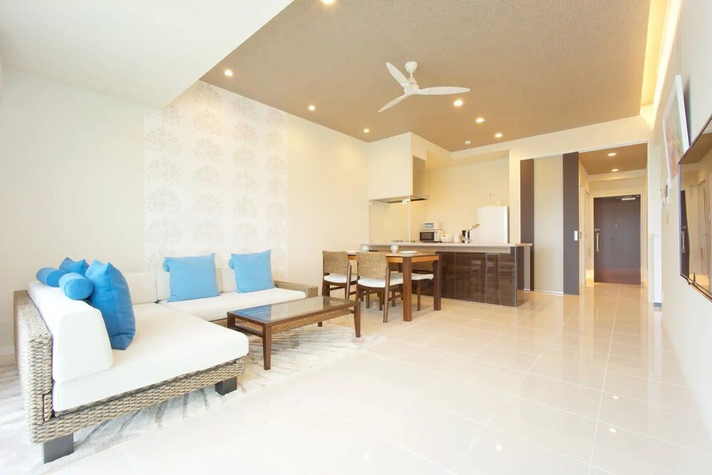 LONGVACATION OKINAWA 103 那覇