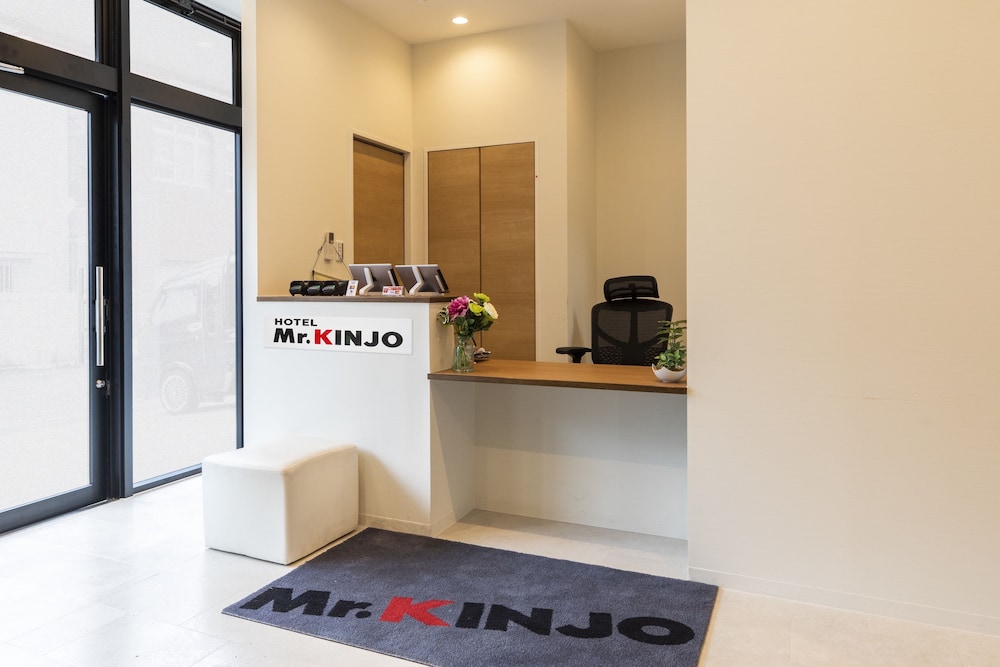 MR.KINJO IN NAHA 那覇