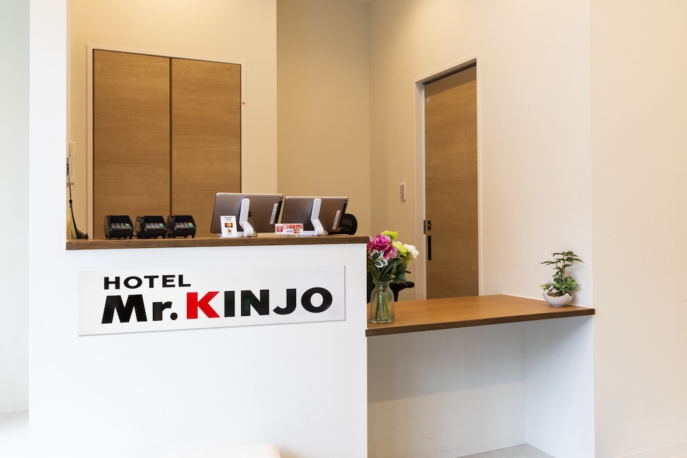 MR.KINJO IN NAHA 那覇
