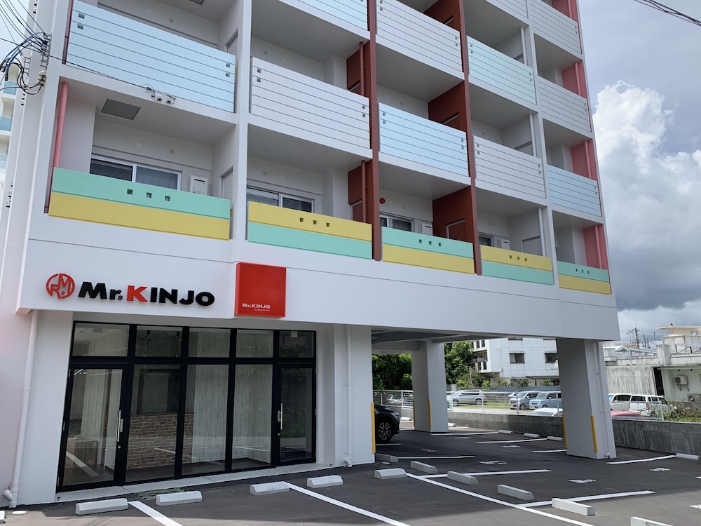 MR.KINJO IN RYCOM 北中城 那覇