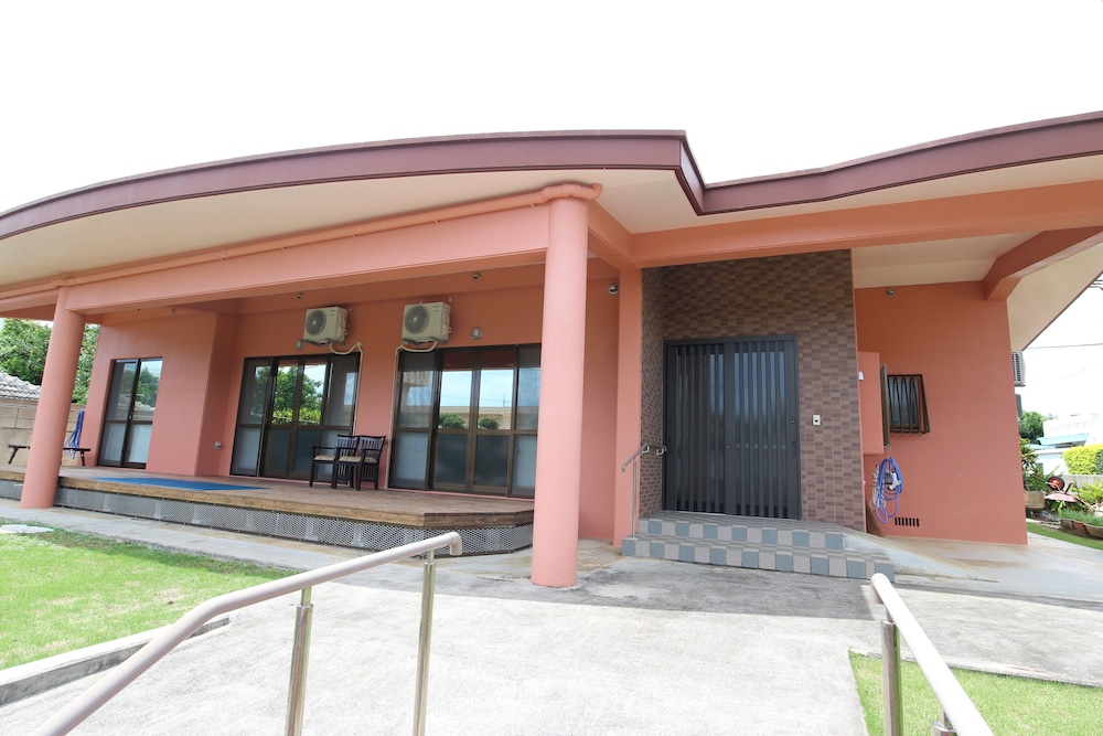 THE RELA INN 那覇