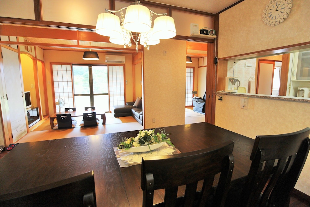 THE RELA INN 那覇