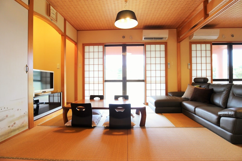 THE RELA INN 那覇