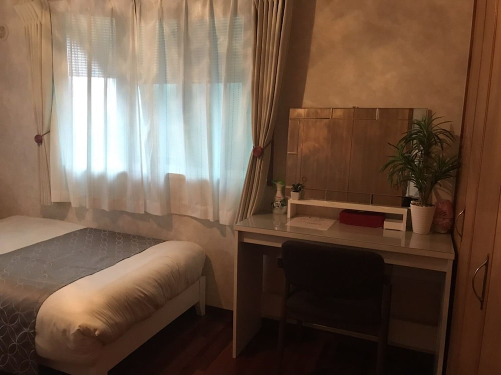 THE RELA INN 那覇