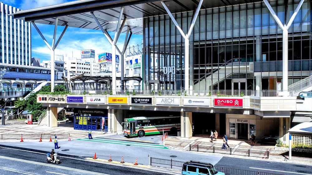 かりゆしコンドミニアムリゾート那覇 スカイ・リビングホテル旭橋駅前 那覇