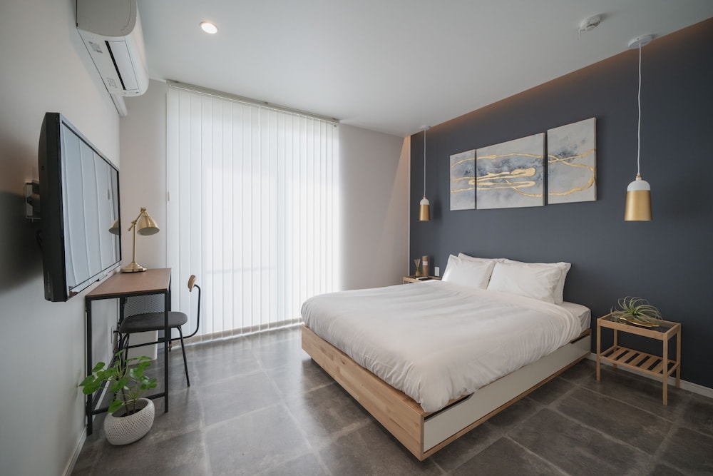 INFINITY HOTEL -HIGAWA- 那覇