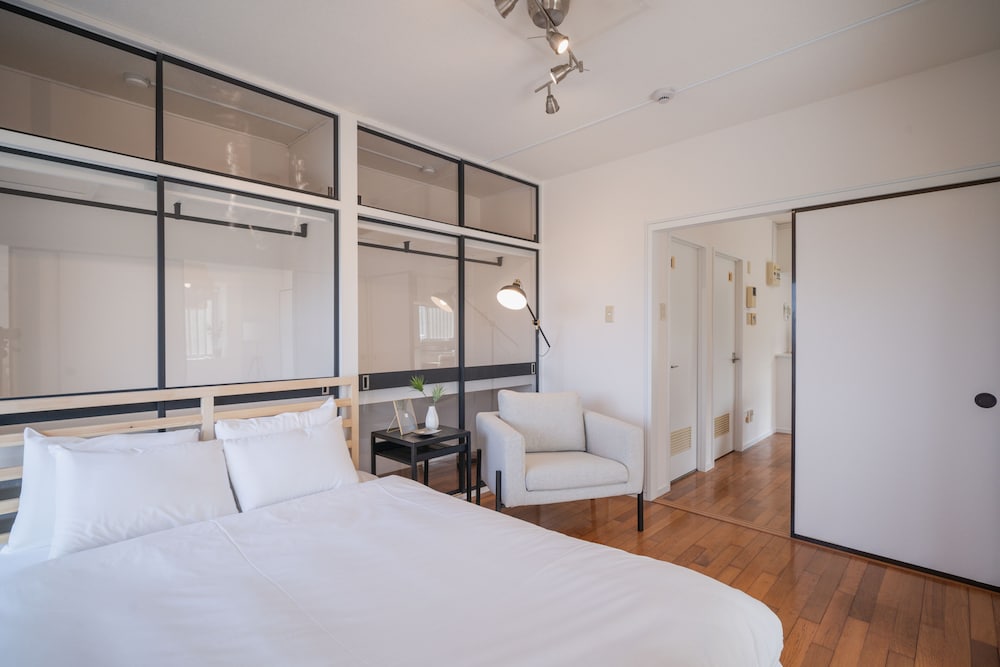 NAKAMA CONDO 那覇
