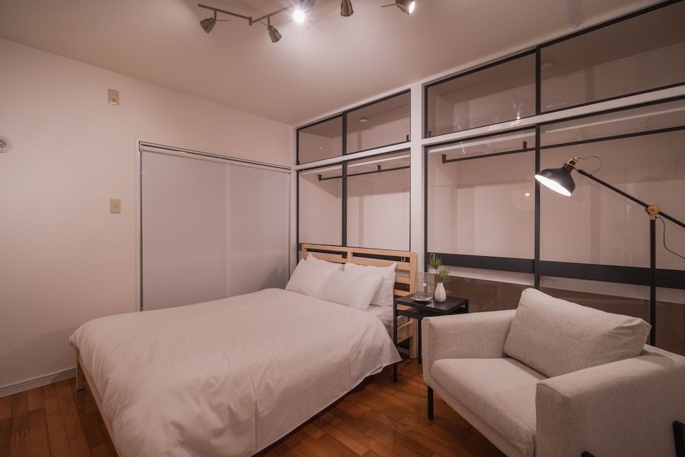 NAKAMA CONDO 那覇