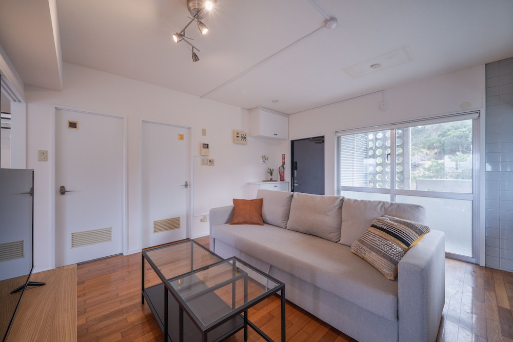 NAKAMA CONDO 那覇