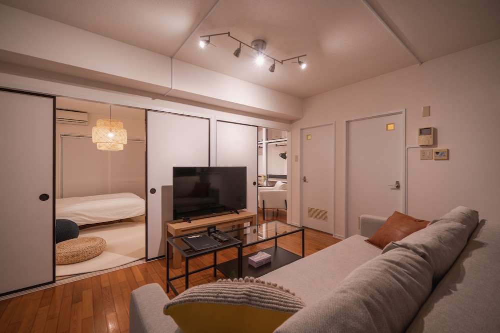 NAKAMA CONDO 那覇
