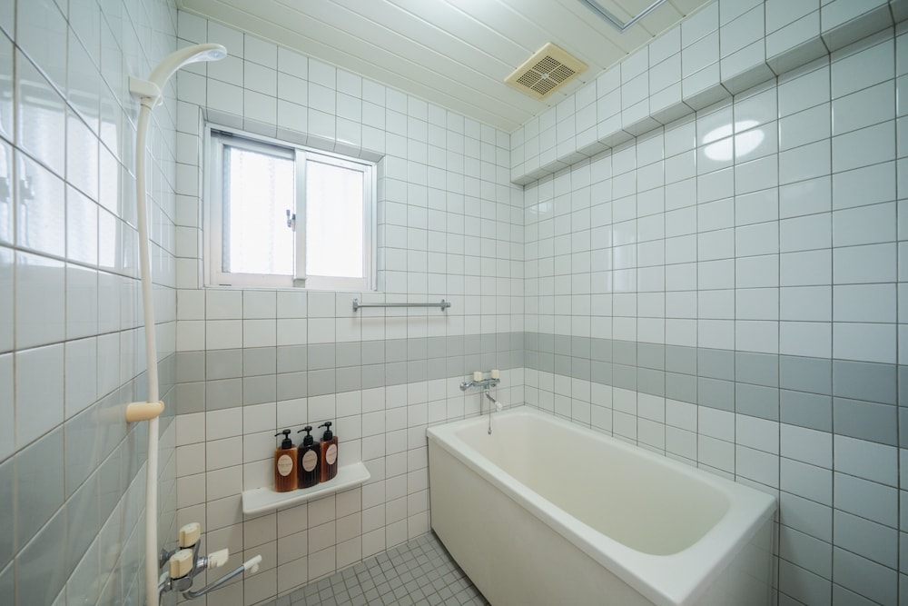 NAKAMA CONDO 那覇