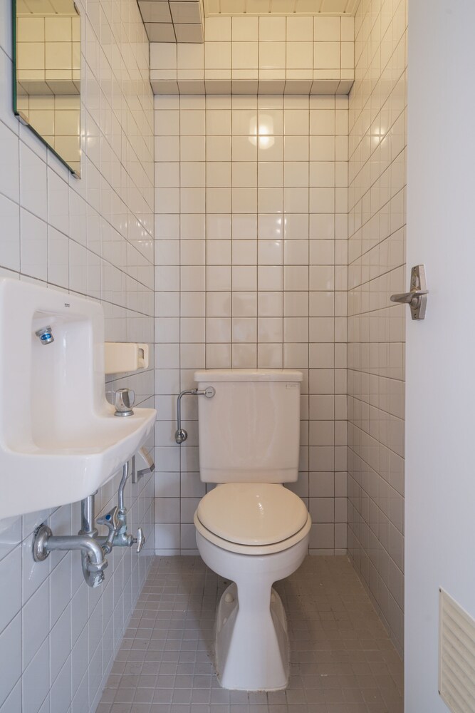 NAKAMA CONDO 那覇