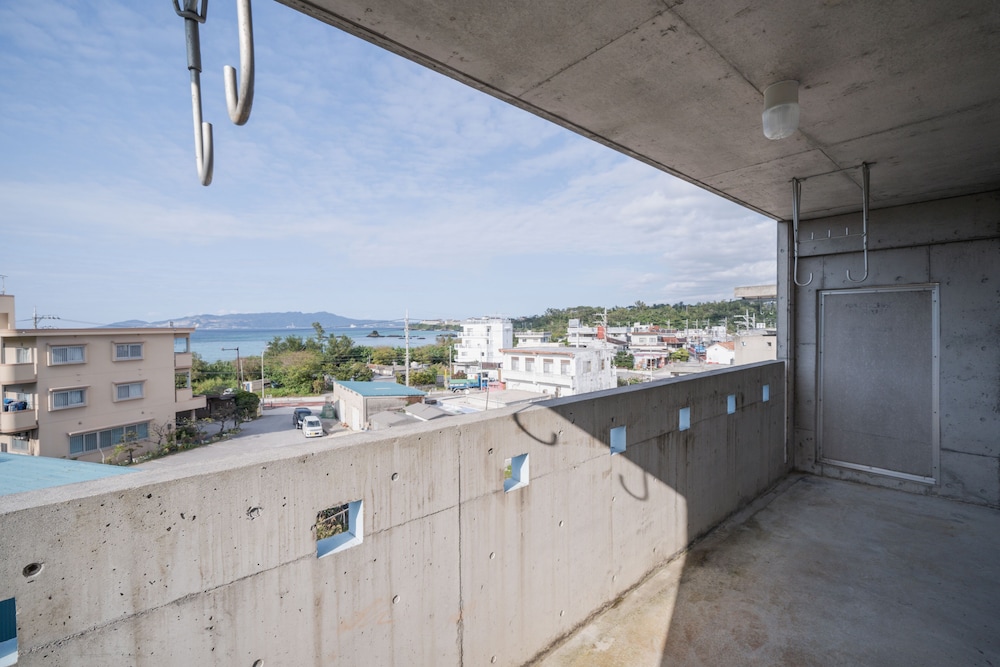 NAKAMA CONDO 那覇