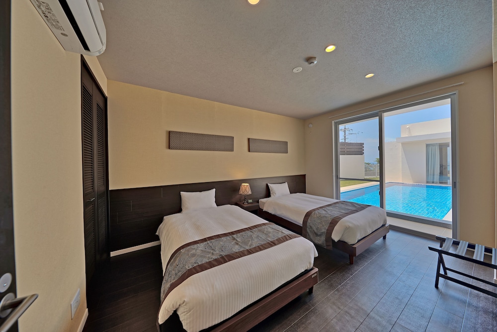 VIAUL SKY VILLAS UNTEN 那覇