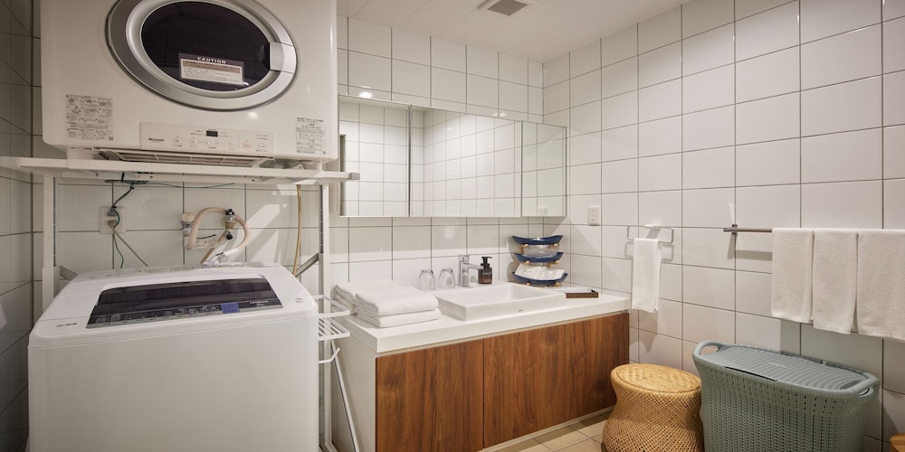 THE POOL & SAUNA VILLA MOTOBU 那覇
