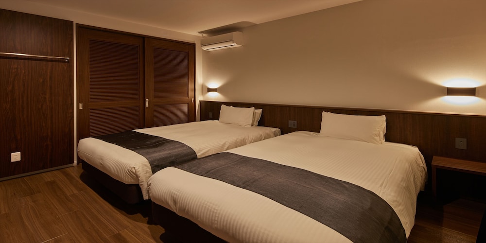 THE POOL & SAUNA VILLA MOTOBU 那覇
