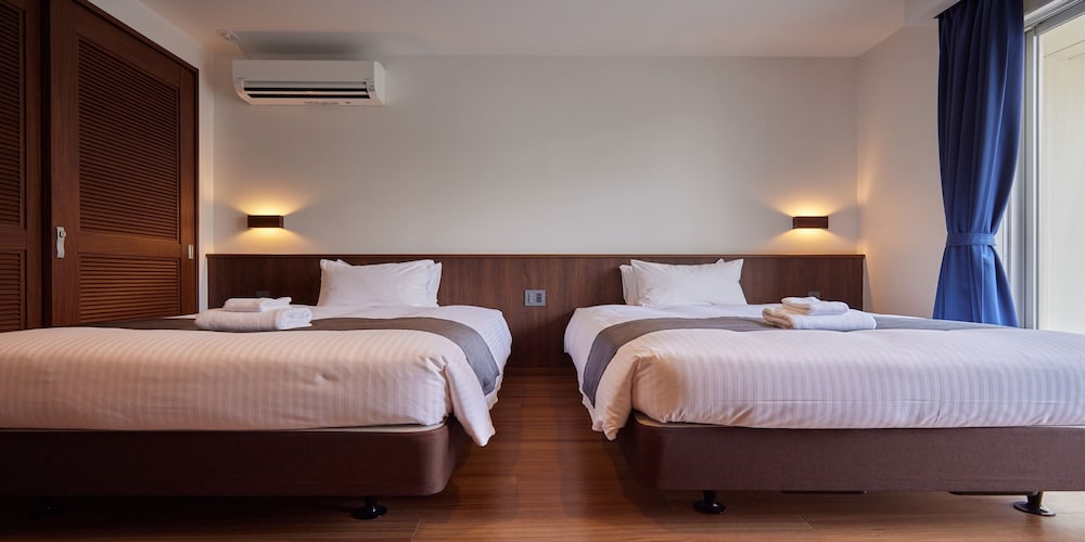THE POOL & SAUNA VILLA MOTOBU 那覇