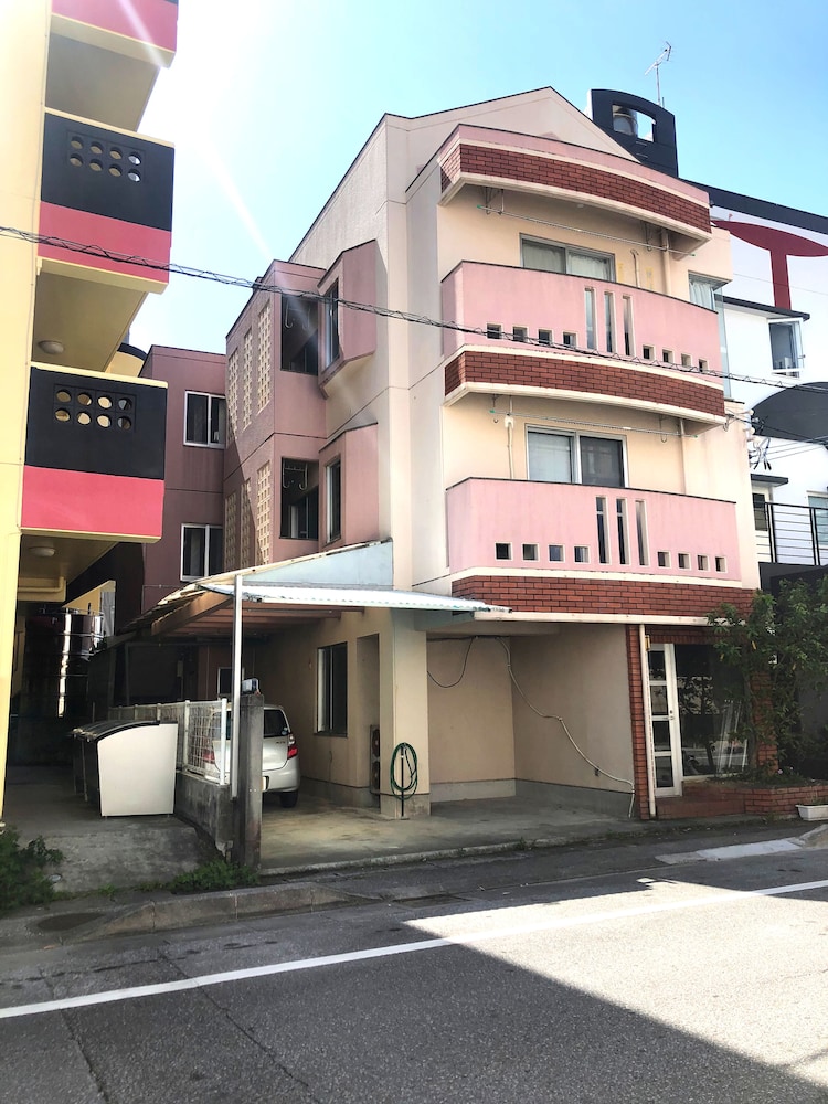北谷コンドミニアム TALL HOUSE 那覇