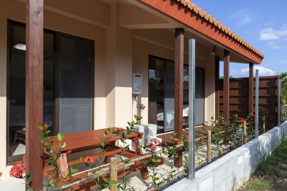 JIN JIN HOUSE 那覇