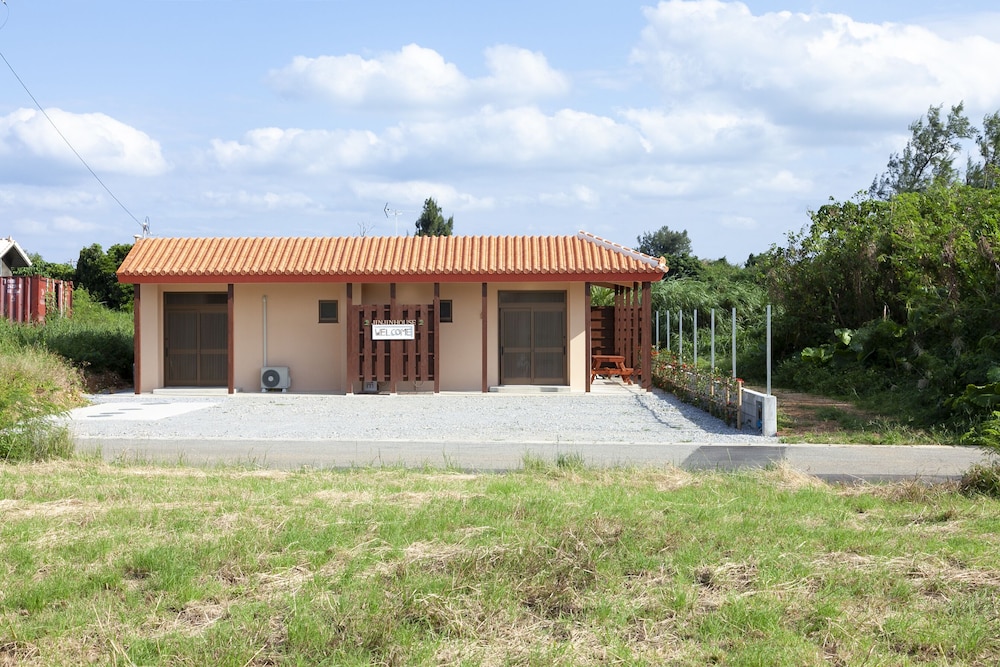 JIN JIN HOUSE 那覇