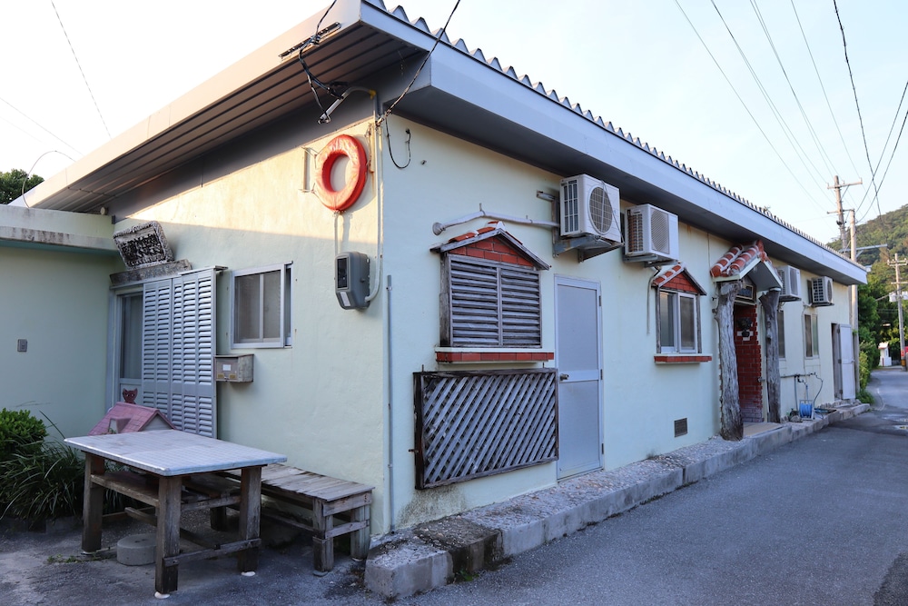 民宿 ロビンソン 那覇