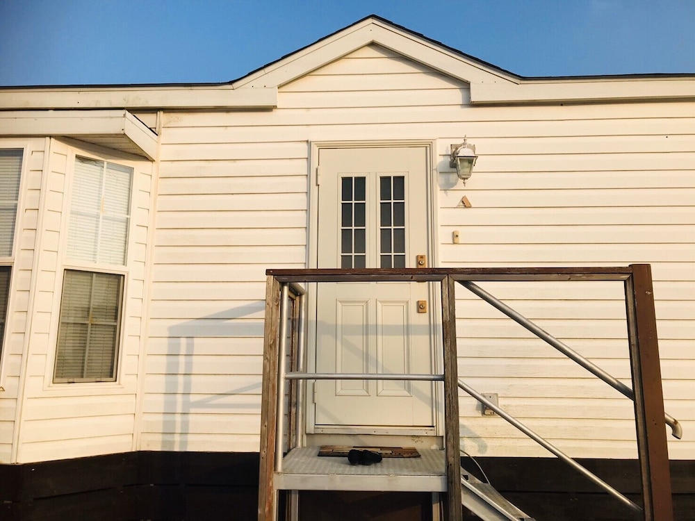SMART HOUSE SUNSET INN OKINAWA YOMITANSON 那覇