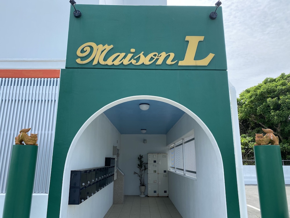 MAISON L MOTOBU 2ND FLOOR 那覇