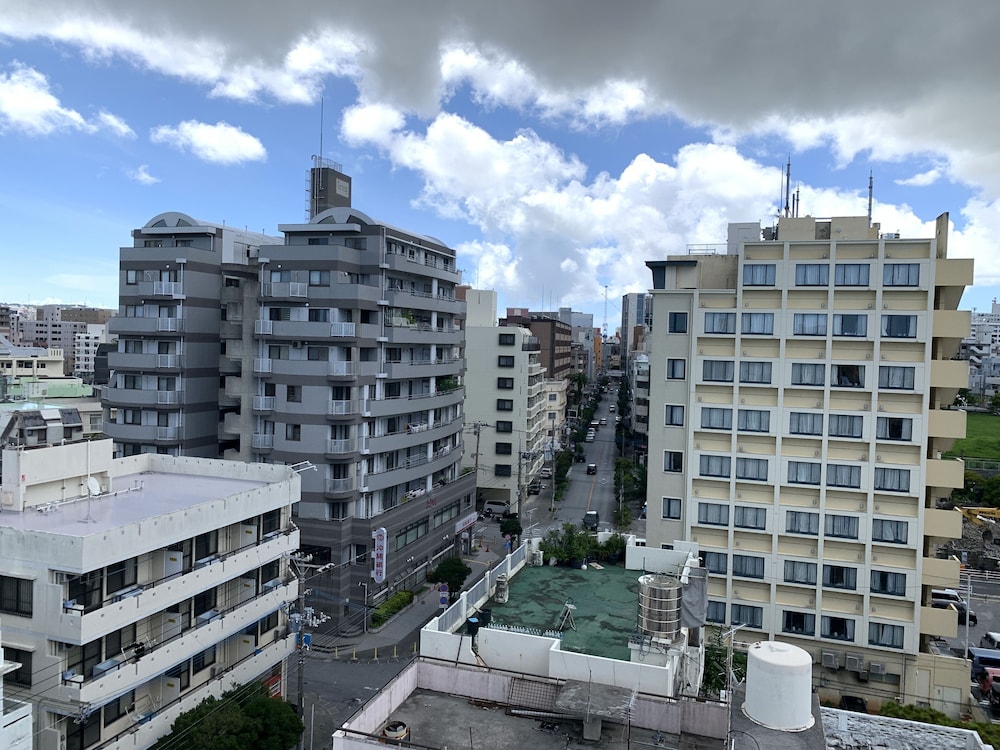 MR.KINJO IN MATSUYAMANNA 那覇