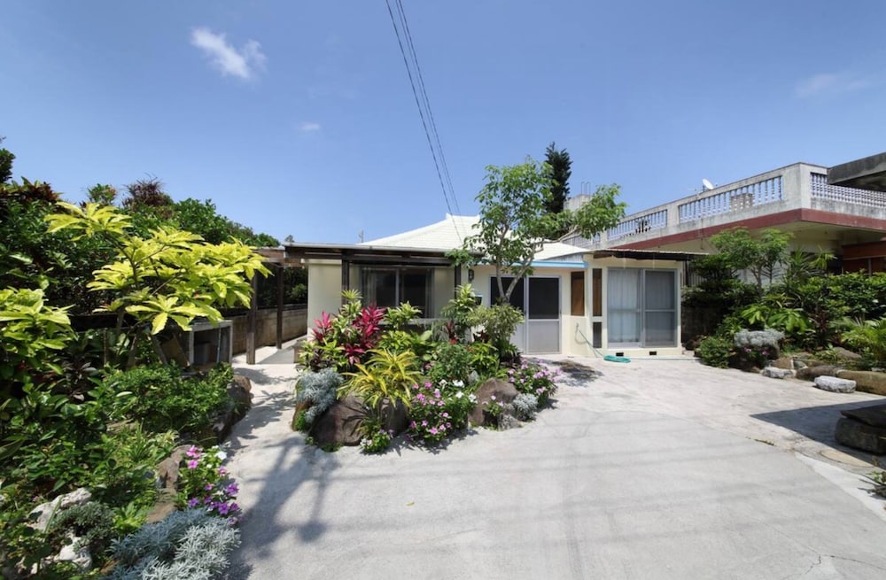 久米アズマヴィラ 那覇