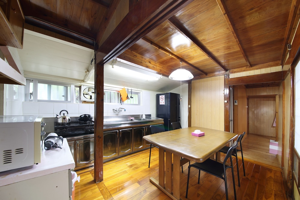 久米アズマヴィラ 那覇