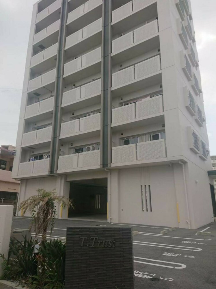 EX ITOMAN APARTMENT 703 那覇