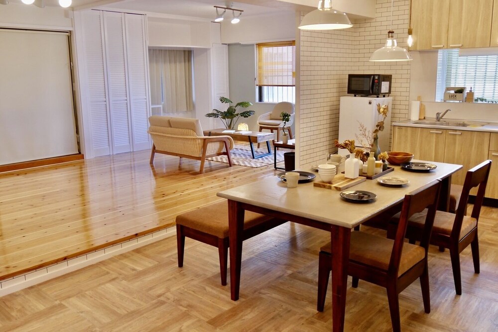 OEUVRE AROMA KUMOJI HOUSE 那覇