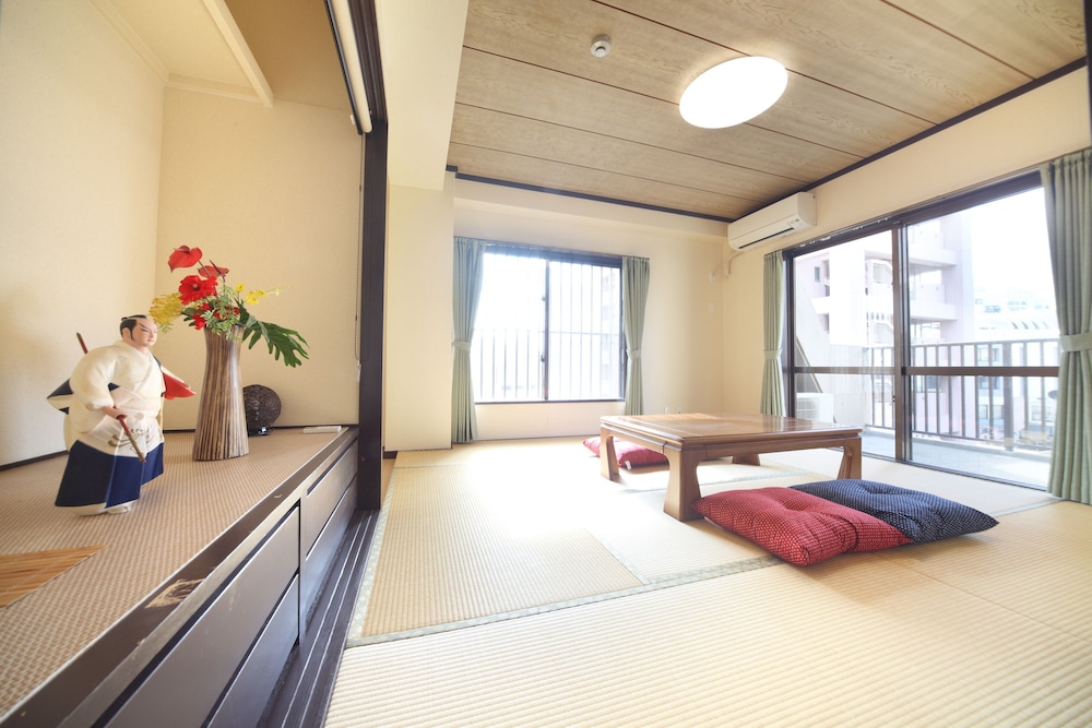 OEUVRE AROMA KUMOJI HOUSE 那覇